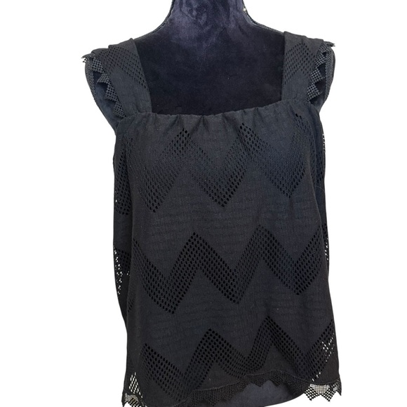 Reserved | Cut Out Black Square Neck Sleeveless Tank Top - Picture 2 of 13